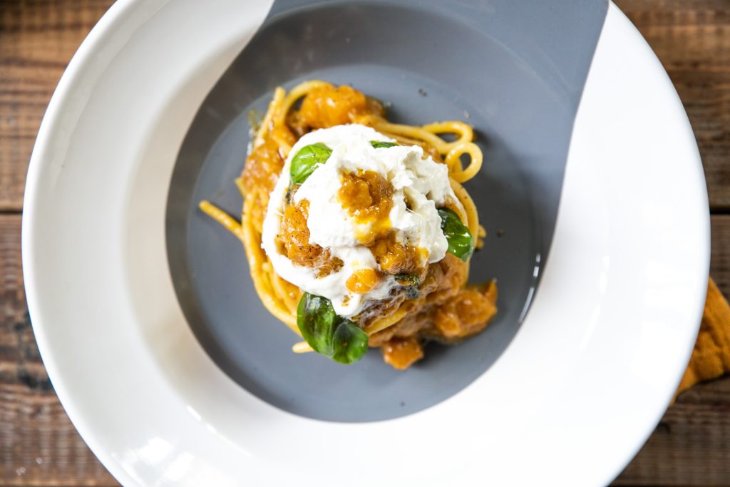 Spaghettoni pomodorino giallo e burrata
