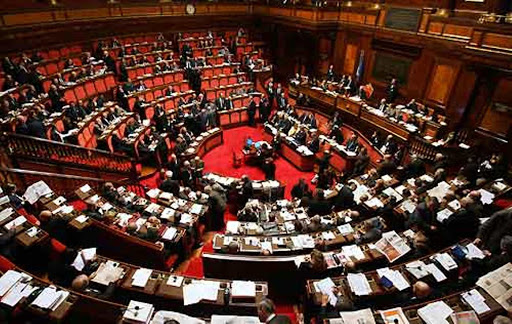 Presenze dei parlamentari salernitani: Iannone e la Vietri battono tutti