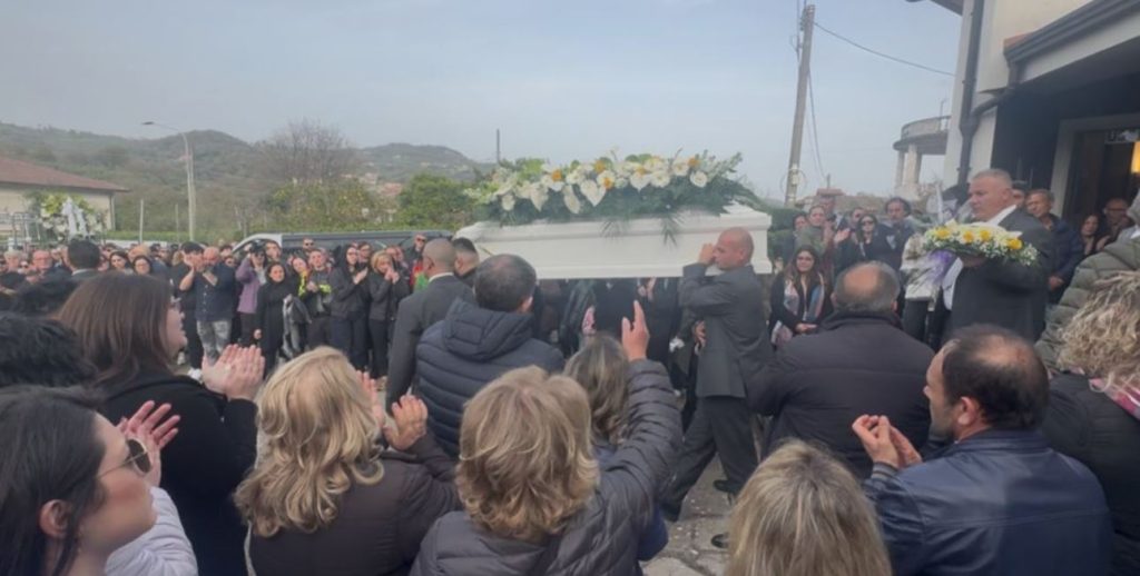 Incidente a Roccadaspide, tutti in preghiera per le sorti di Entony