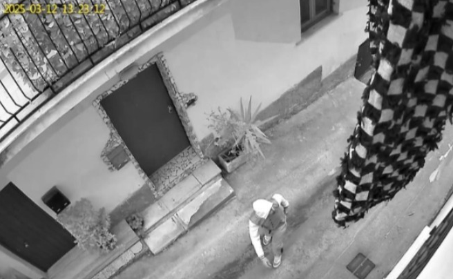 Eboli, rubati i vestiti alla sorella del politico