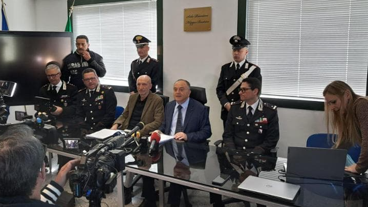 Mazzette per “funerali sprint” a Napoli, arrestato medico di Scafati
