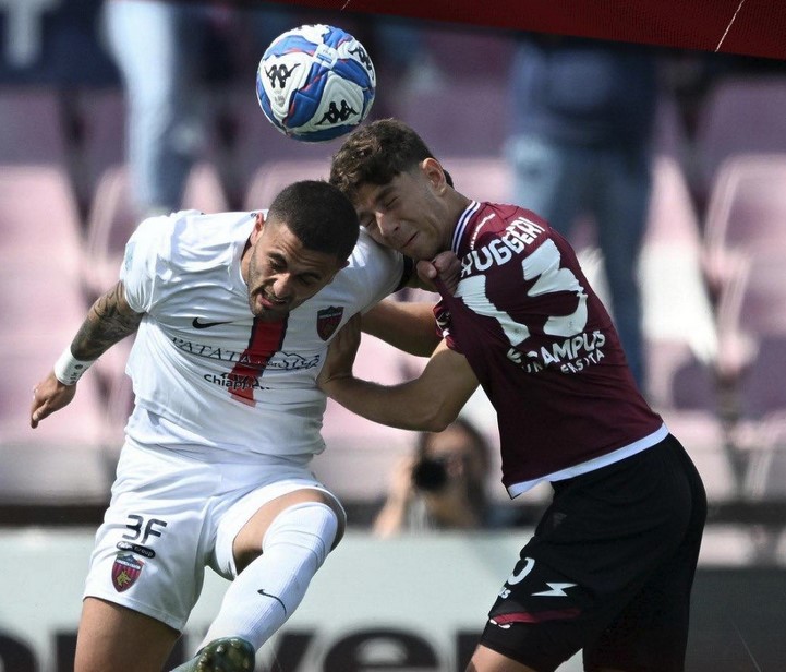 Salernitana-Cosenza, tris granata verso la salvezza