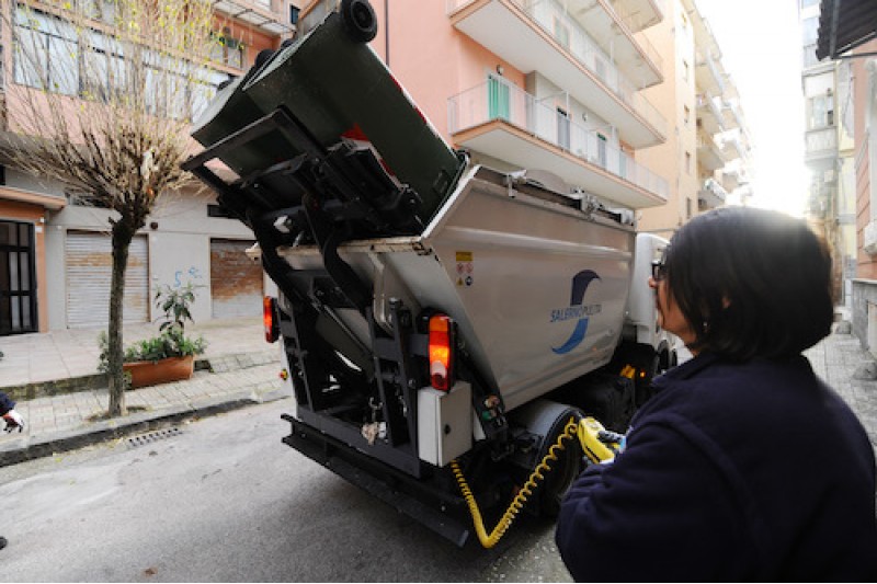 Salerno Pulita assume ex coop e stagionali