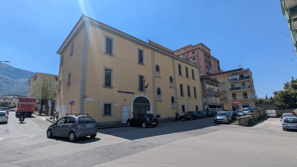 Pagani, vigilessa investita durante la processione del Gesù Morto