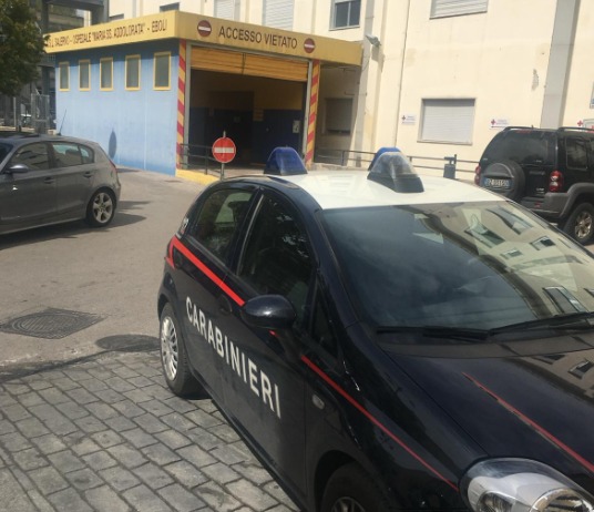 Ospedale di Eboli, calci e pugni a un dipendente