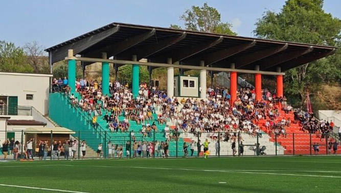 Agropoli, squadra aggredita a Candela