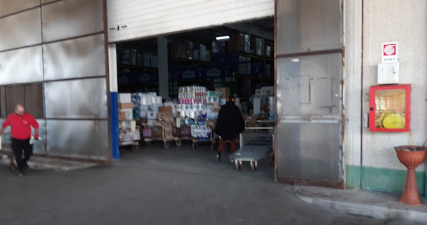 Salerno, colpo grosso da 100mila euro al “Cash and carry”