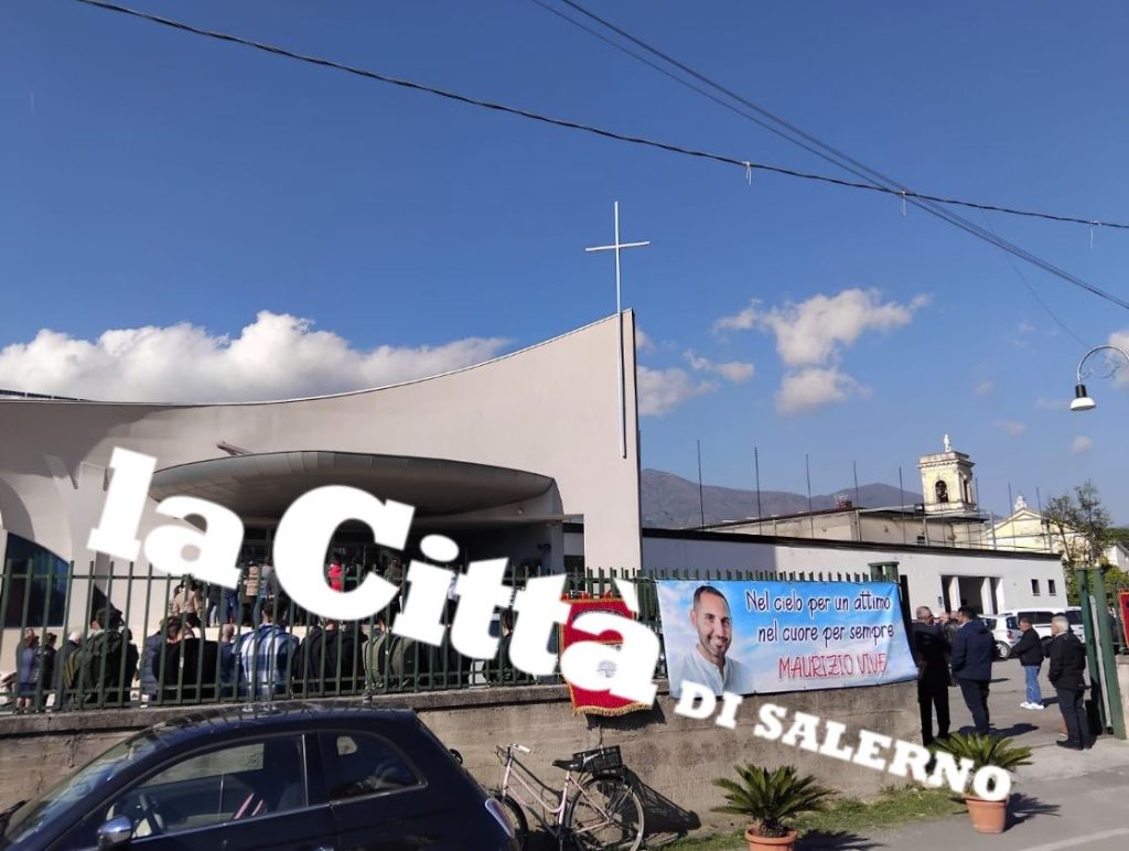 Schianto sulla Statale 268: San Valentino Torio si ferma per l’addio a Maurizio Ferrante