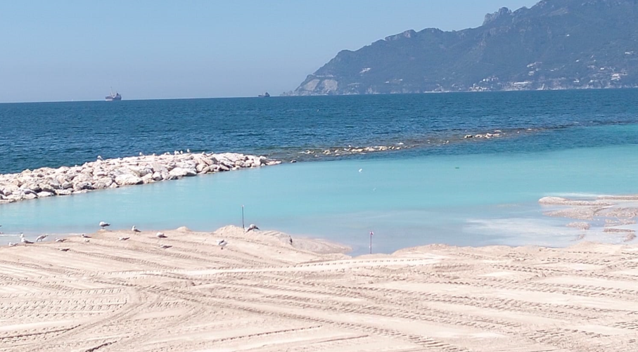 Salerno, nuove spiagge: sprint per i lavori ma si teme “l’effetto lago”