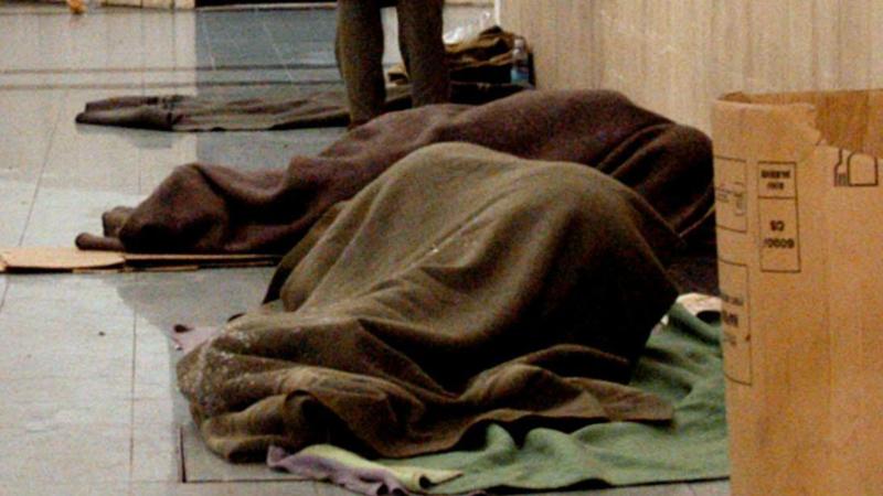 Battipaglia, pestò clochard per 4 euro: in carcere 30enne