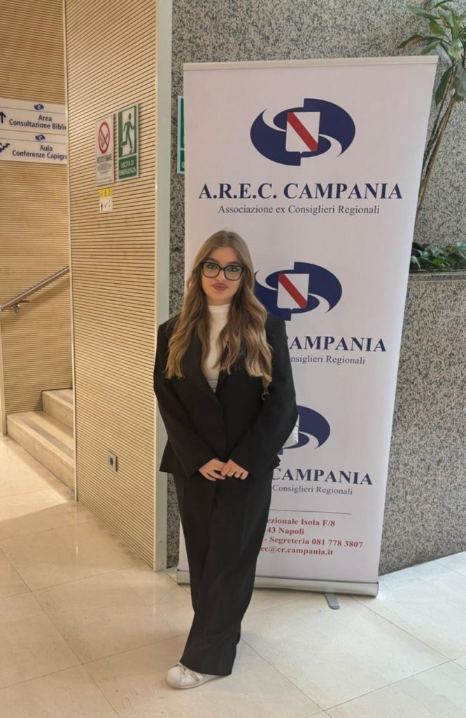 Cava de’ Tirreni, doppio premio per la studentessa Emanuela Pia Calabrese