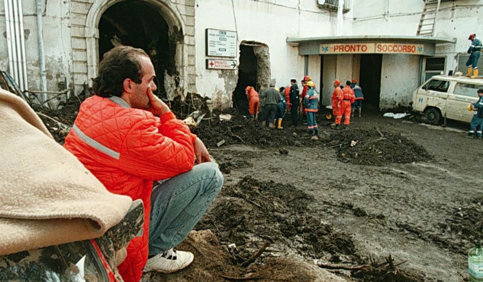 Quel fango ancora tra noi dopo ventisette lunghi anni