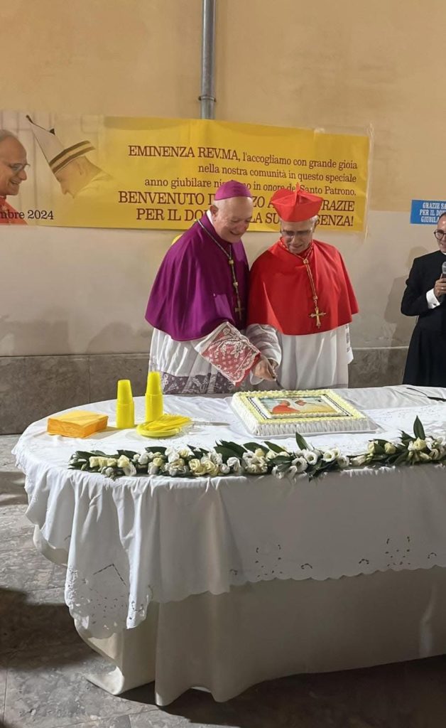 Papa Leone XIV, la visita nella Valle dell’Irno e l’abbraccio con l’arcivescovo Bellandi