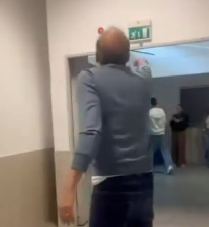 Università di Salerno, lo studente al prof: «Stai zitto, fai lezione»