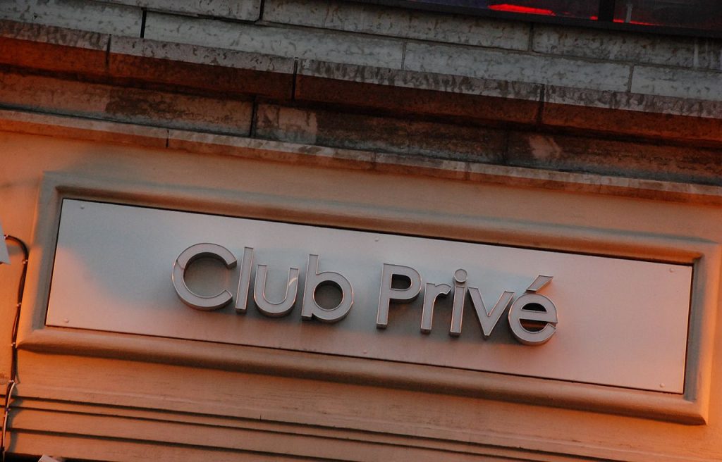 Il Tar “congela” la chiusura del club privé a Sarno