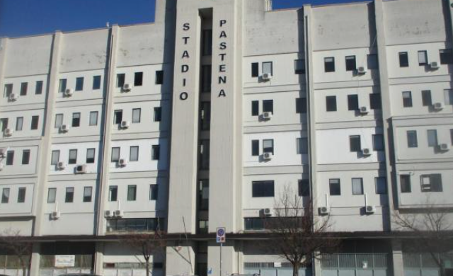 Battipaglia, rubati quattro sediolini allo stadio
