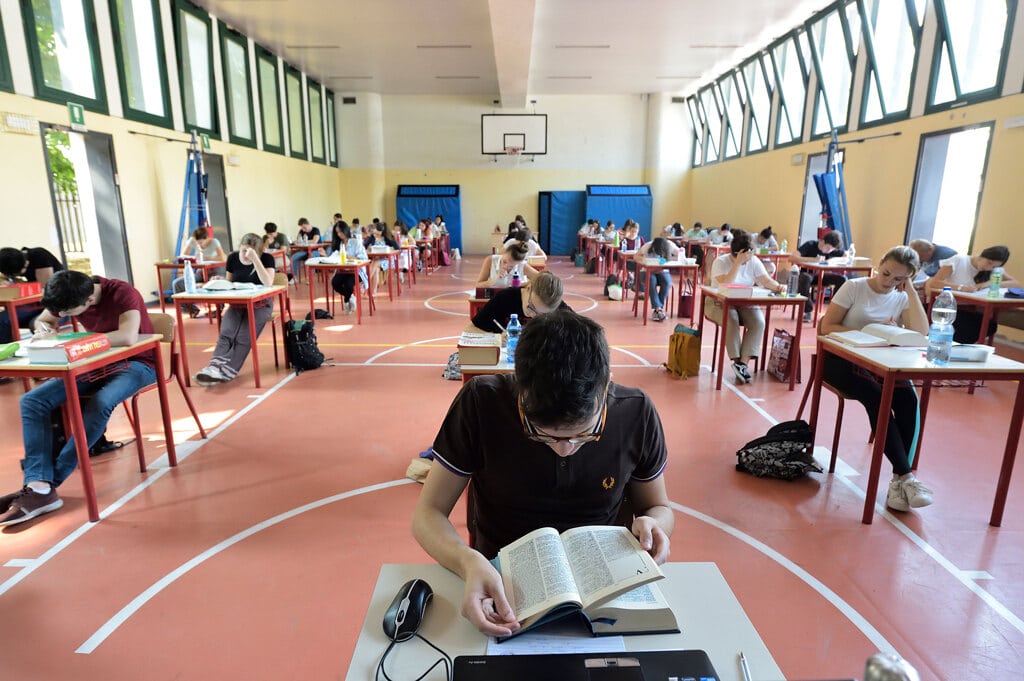 Salerno, la Maturità allo start fra dubbi e divari