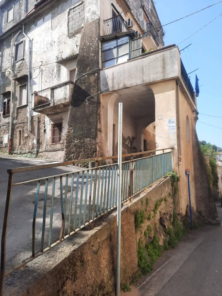 Raid e furti a Cava, Servalli arretra su Pregiato