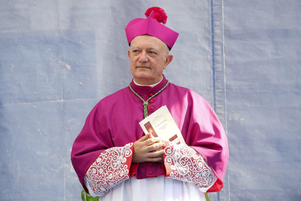 Bellandi “rivoluziona” le parrocchie della Diocesi di Salerno: ecco tutte le nomine