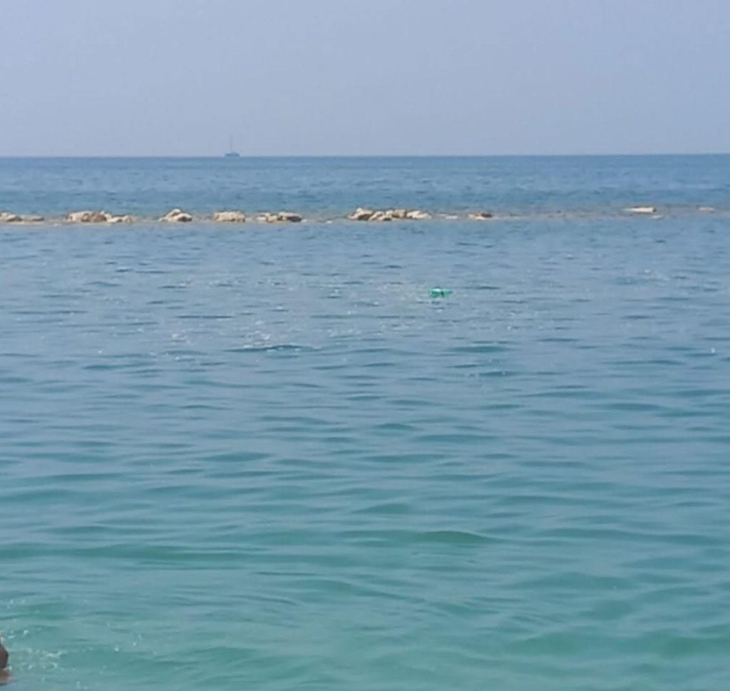 Salerno, tuffi nella cloaca: speranza spazzamare