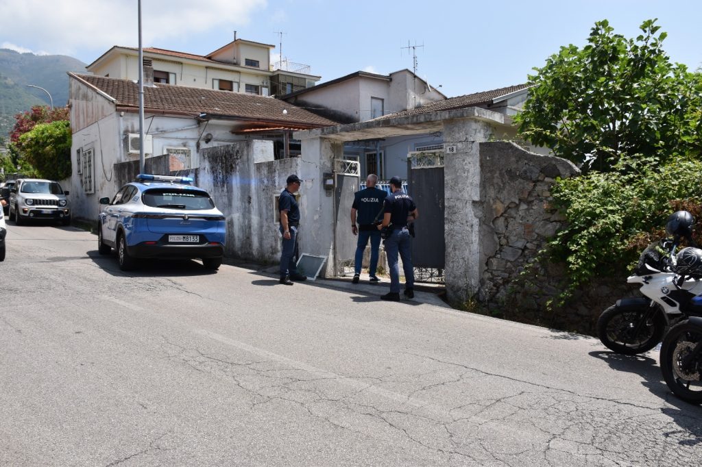 Rapine a Salerno, perizia sulla pistola per risolvere il giallo