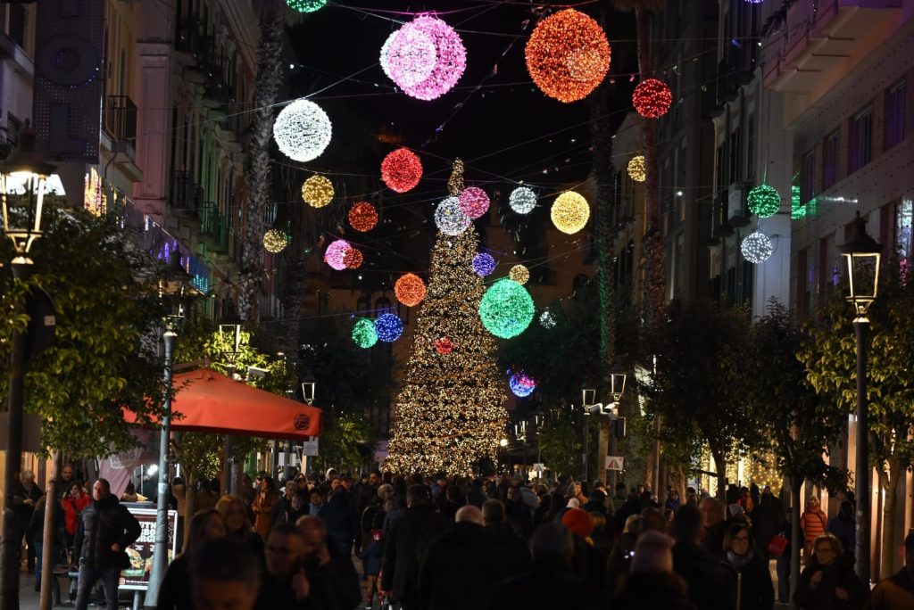 Salerno, il bando per “Luci d’Artista”: in corsa solo la Sim