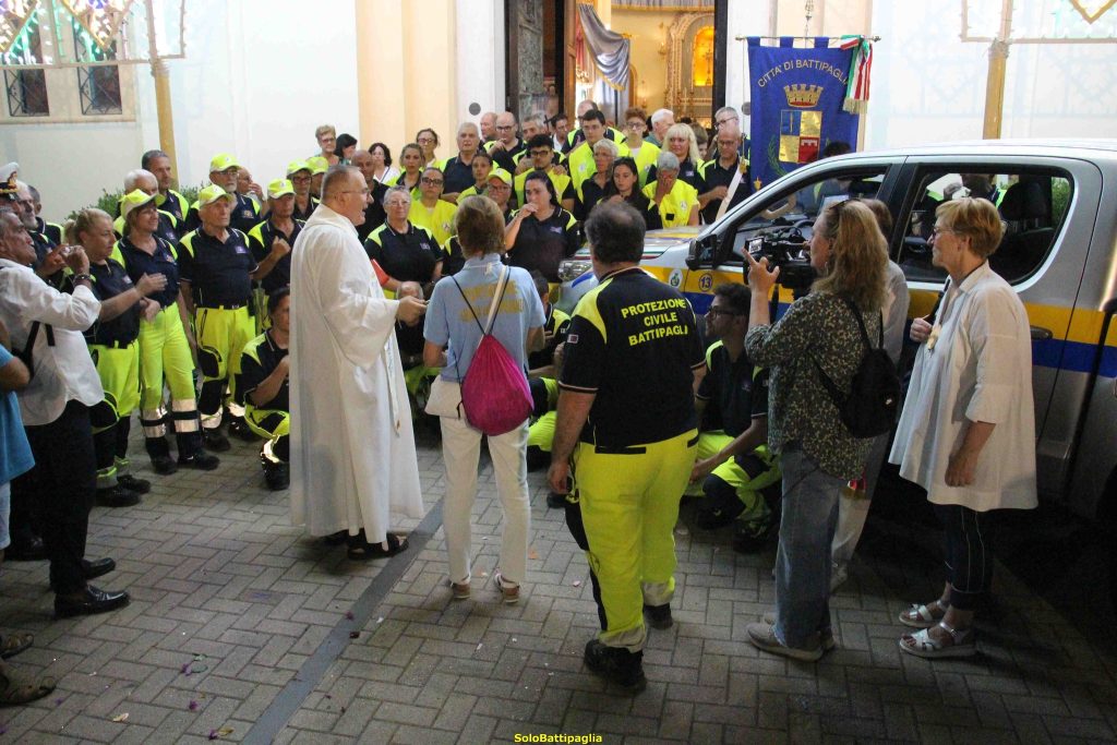 Volontario picchiato alla processione di Battipaglia