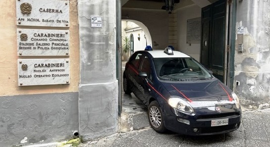Salerno, palpeggia le allieve: istruttore arrestato