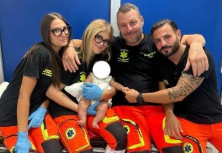 Salerno, in fuga con la bimba: genitori nei guai