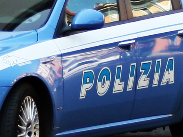 Battipaglia, tentano furto in azienda agricola: arrestati