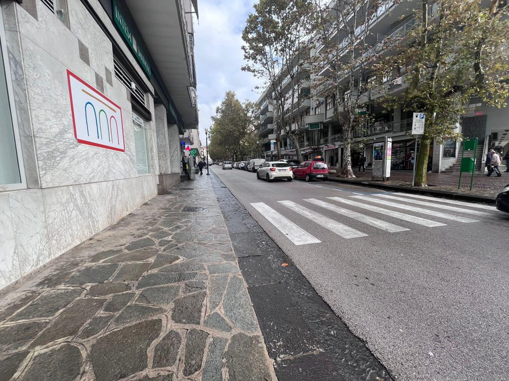 Eboli, travolto in bici sul viale Amendola