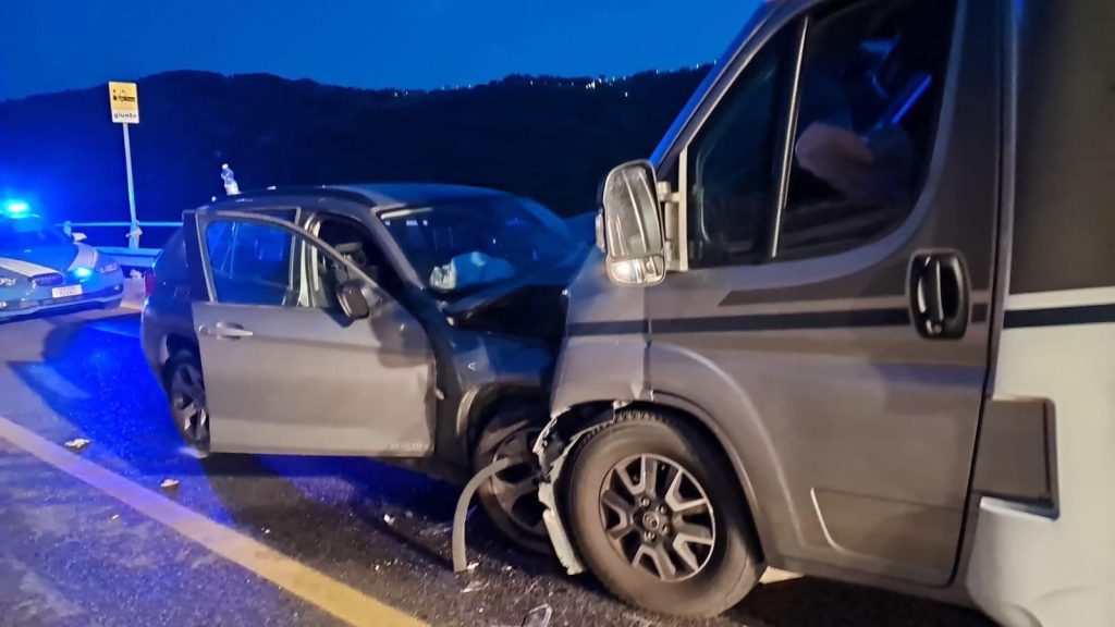 Incidente mortale sulla Cilentana, bimbo intubato e trasferito a Napoli
