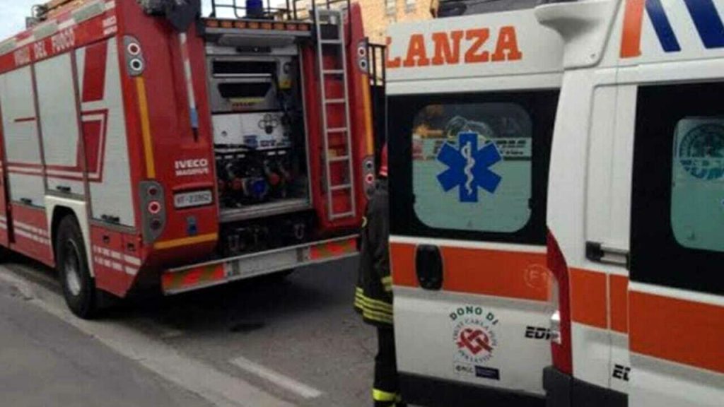 Ambulanza-vigili-fuoco-pompieri