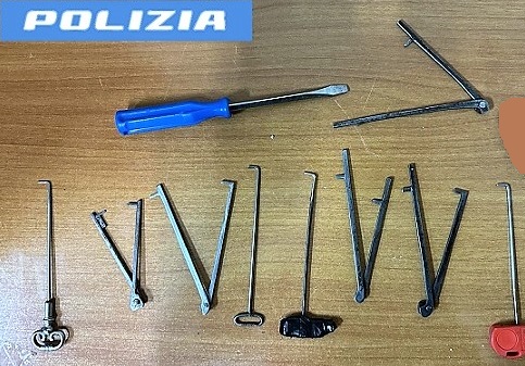 Salerno, arrestati due cittadini georgiani per tentato furto aggravato