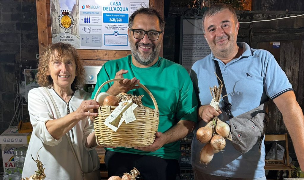 Festa della Cipolla di Vatolla: nel terzo weekend spazio all’arte, al teatro e alla musica popolare