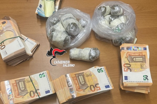 Tramonti, trovato con 260 grammi di marijuana e 66mila euro in contanti: arrestato