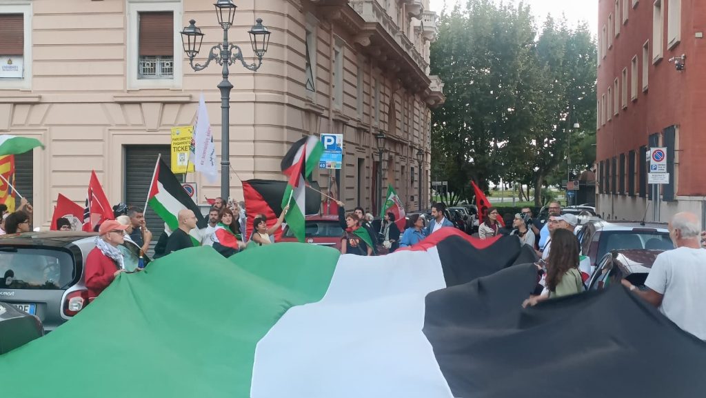 Flotilla, i salernitani finiscono sott’attacco