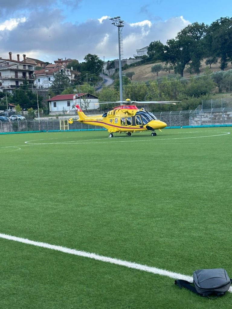 Contursi Terme, cade dal tetto del capannone: 28enne in coma