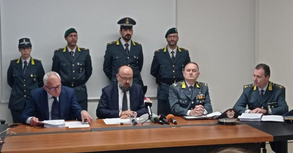 Eboli: blitz antidroga, spunta il secondo politico