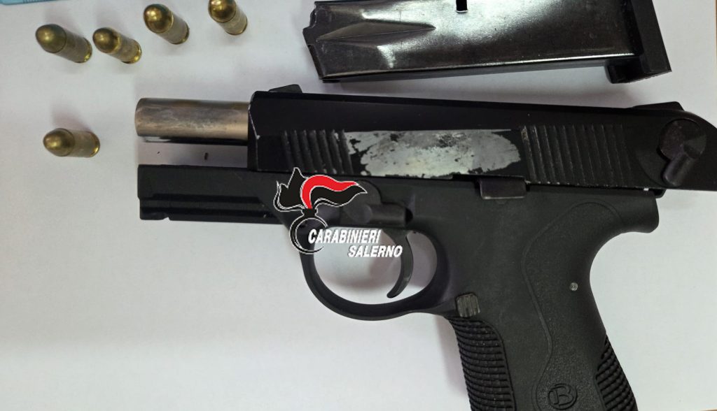 Pontecagnano, arrestato con pistola clandestina: in manette Mario Strianese