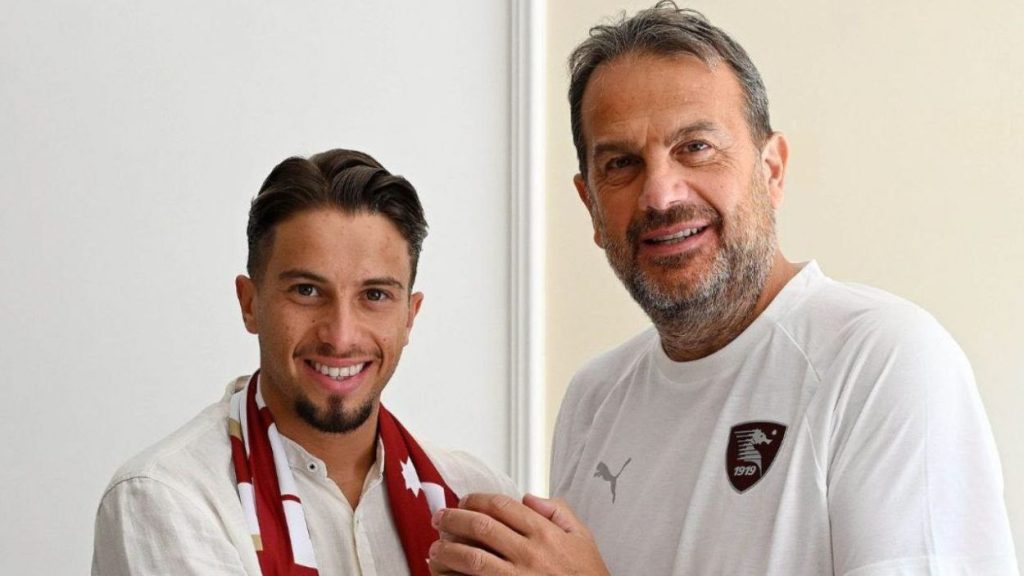 Salernitana capolista, il ds Faggiano in rete con Liguori