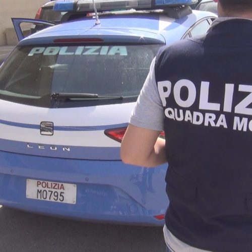 Salerno, preso il ragazzino con l’arsenale in casa