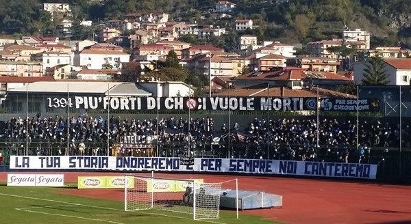 La Cavese a Foggia senza tifosi
