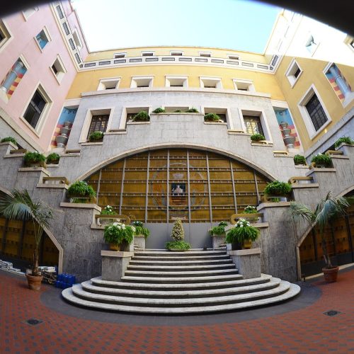 E “l’altro campo” gira ancora a vuoto