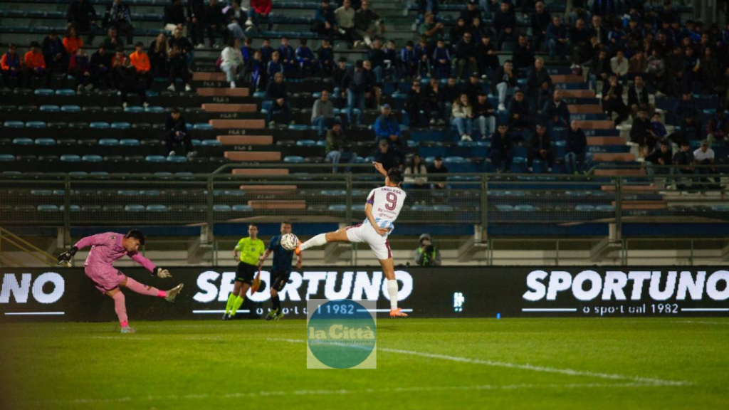 Salernitana, occasione persa: un pari a Latina per il primato