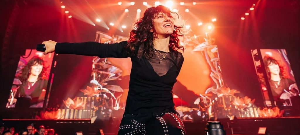 Elisa domani sul palco del PalaSele di Eboli