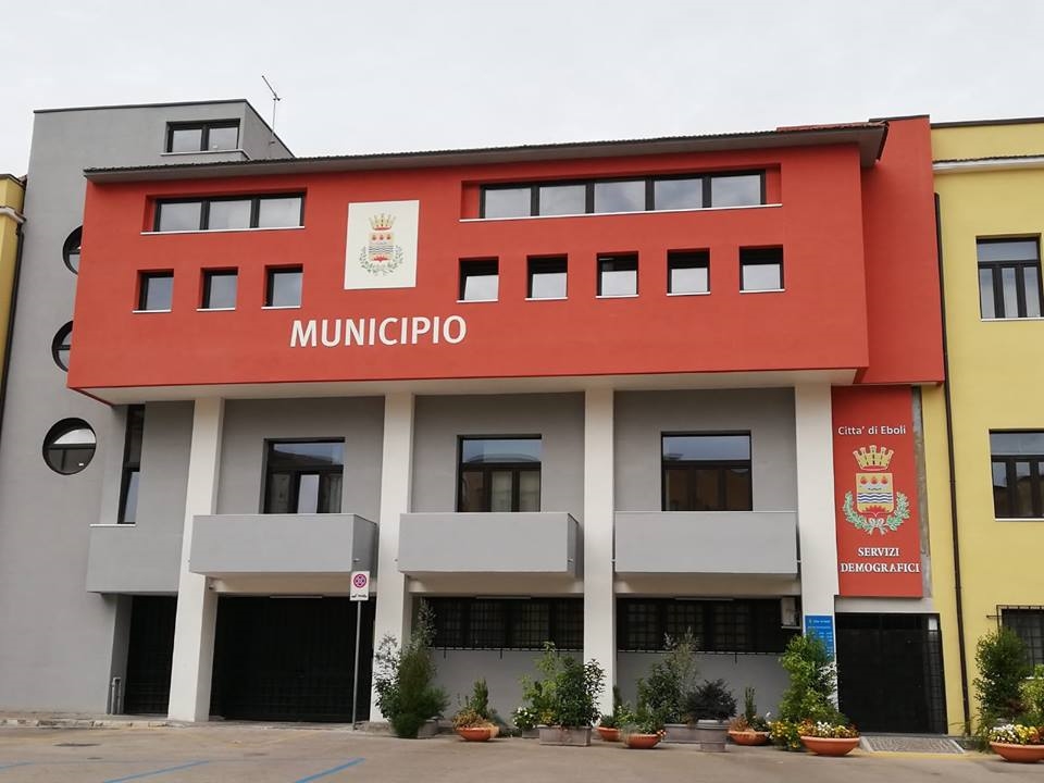 Eboli: «Parentopoli in Comune»: atti all’Anac