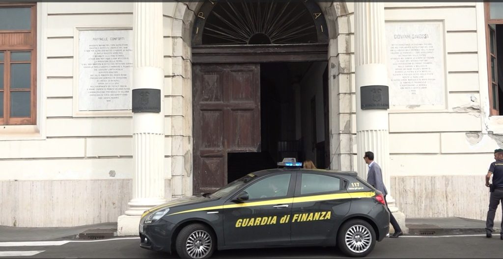 Provincia di Salerno, gare d’appalto e sospetti. Il pm: «Archiviate tutto»