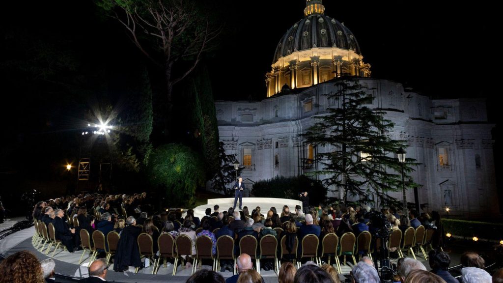 Roberto Benigni racconta “Pietro – Un uomo nel vento”