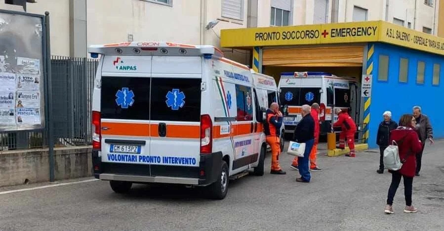 Eboli, pregiudicato in ospedale con un polmone perforato